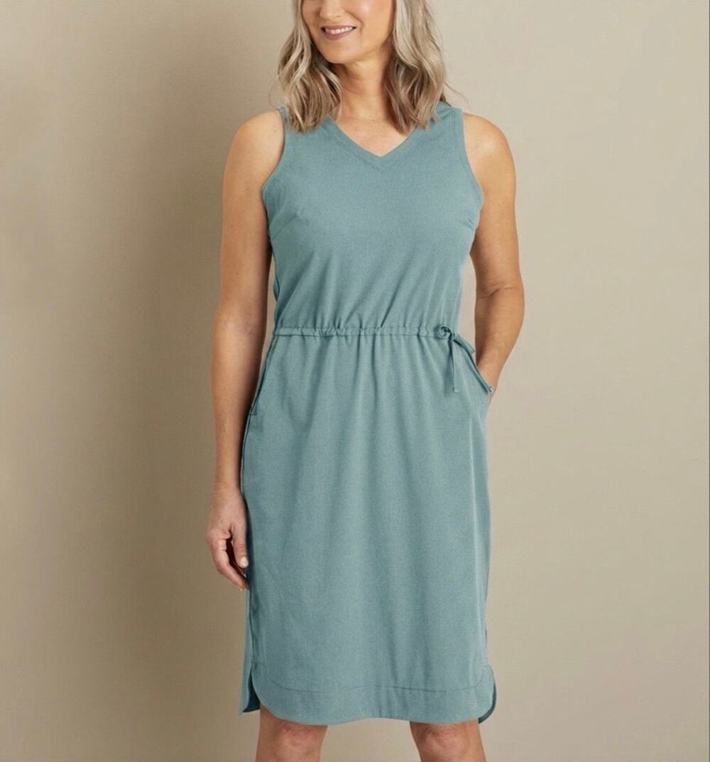 Duluth Women's Lightweight Breezeshooter Sleeveless Dress Size M
